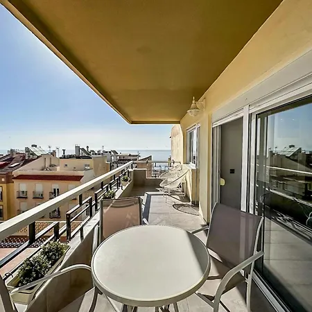 Beachfront In La Carihuela * توريمولينوس