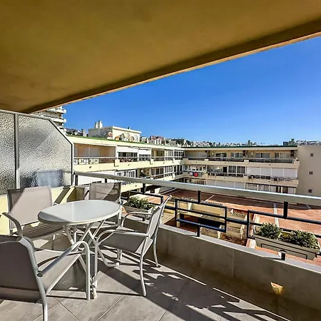Beachfront In La Carihuela شقة توريمولينوس