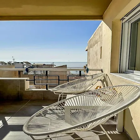 Beachfront In La Carihuela توريمولينوس