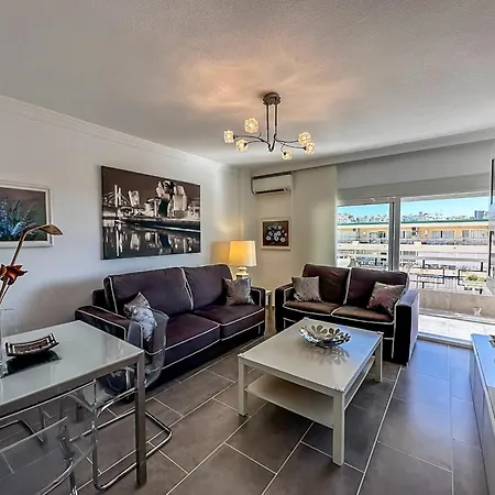 Beachfront In La Carihuela * توريمولينوس