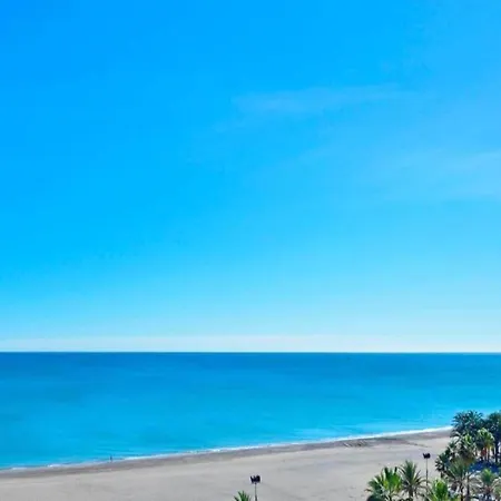 Beachfront In La Carihuela * توريمولينوس