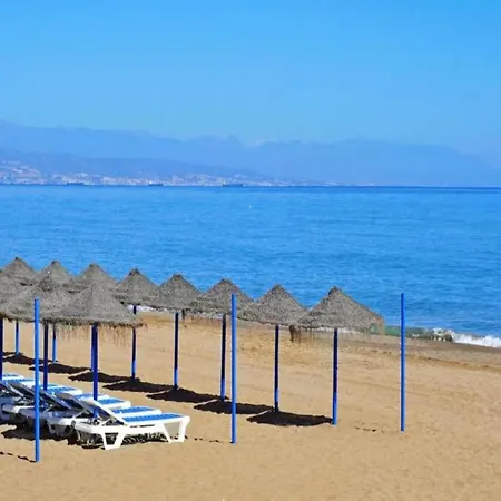 Beachfront In La Carihuela * توريمولينوس